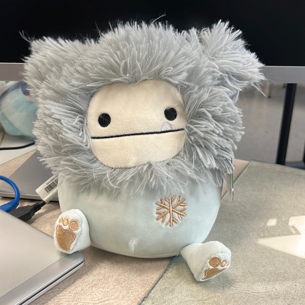 NWT Evita The Bigfoot 7" Squishmallow Holiday 2022